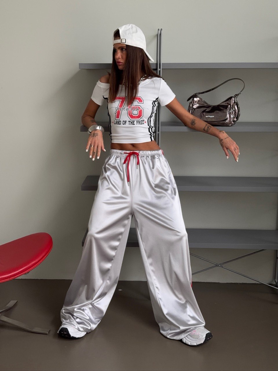 Satin trousers with stripes veloura