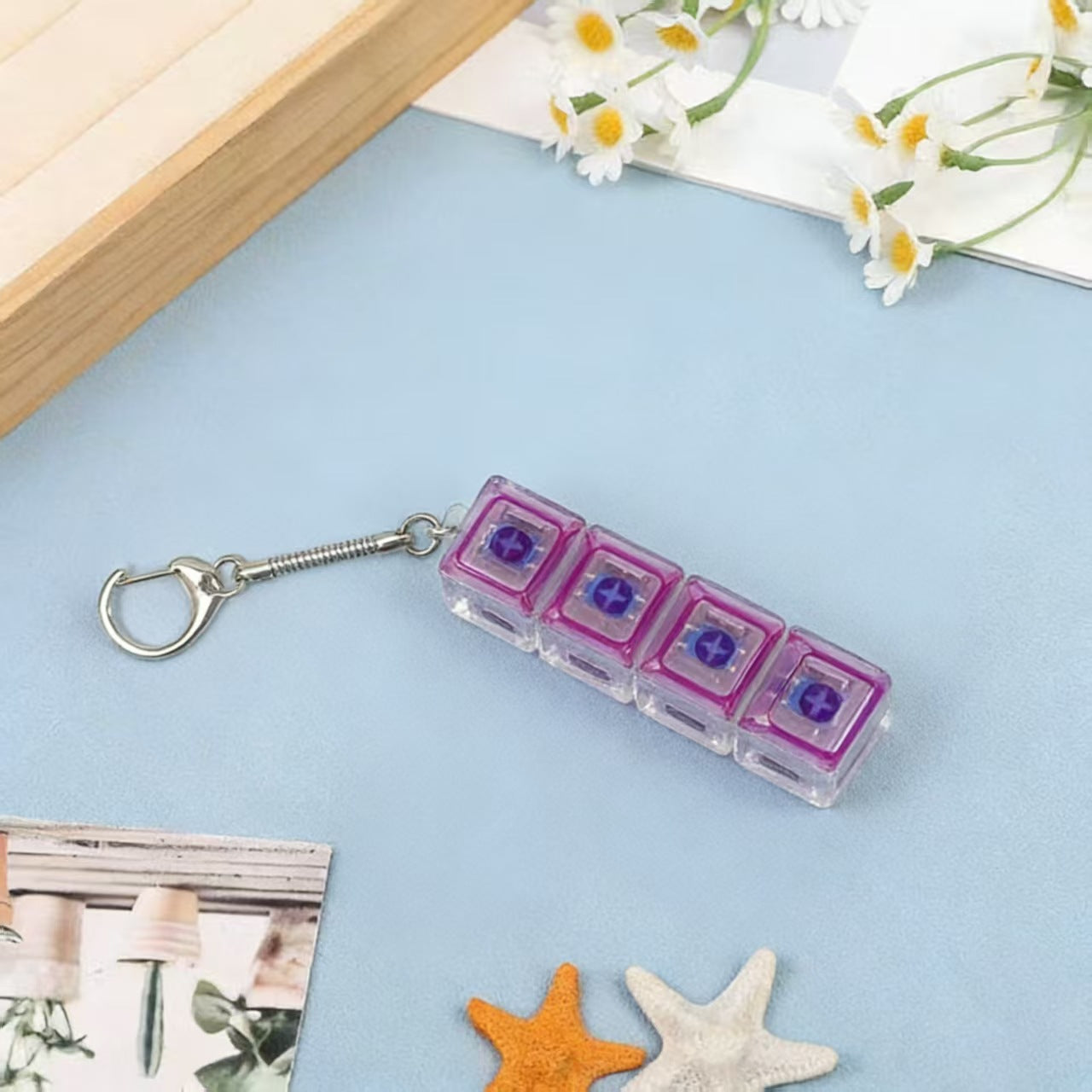 4-Key Mechanical Luminous Keychain Stress Relief Toy veloura