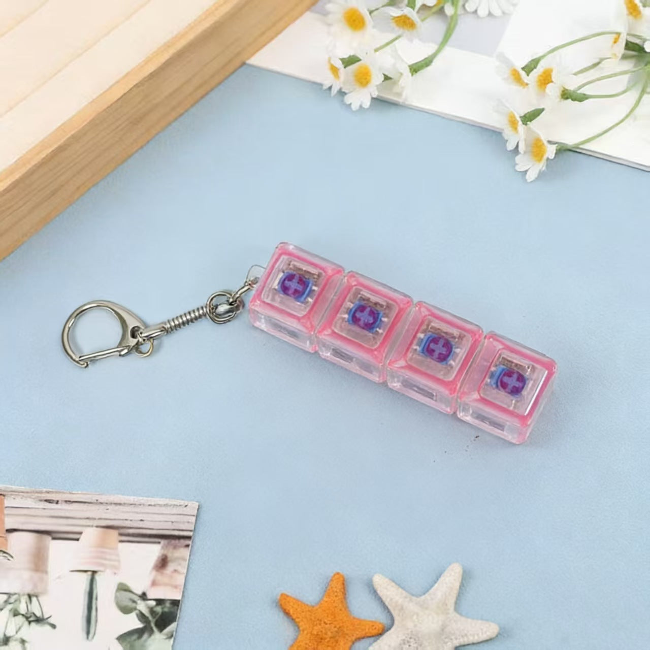 4-Key Mechanical Luminous Keychain Stress Relief Toy veloura