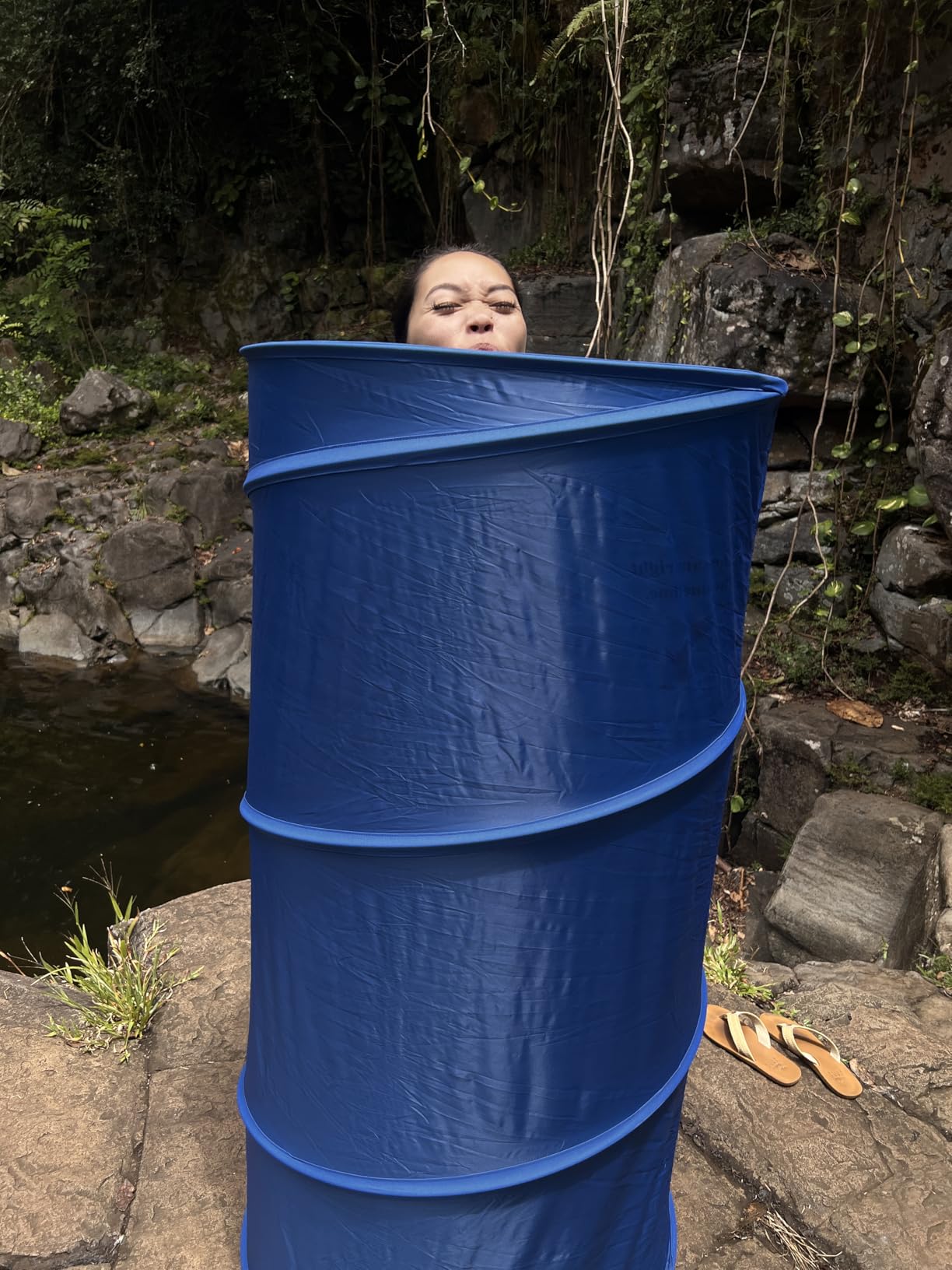 The portable changing room - blue - veloura